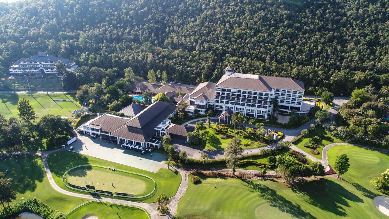 Alpine Golf Resort Chiang Mai Banhuajszajnua Kültér fotó