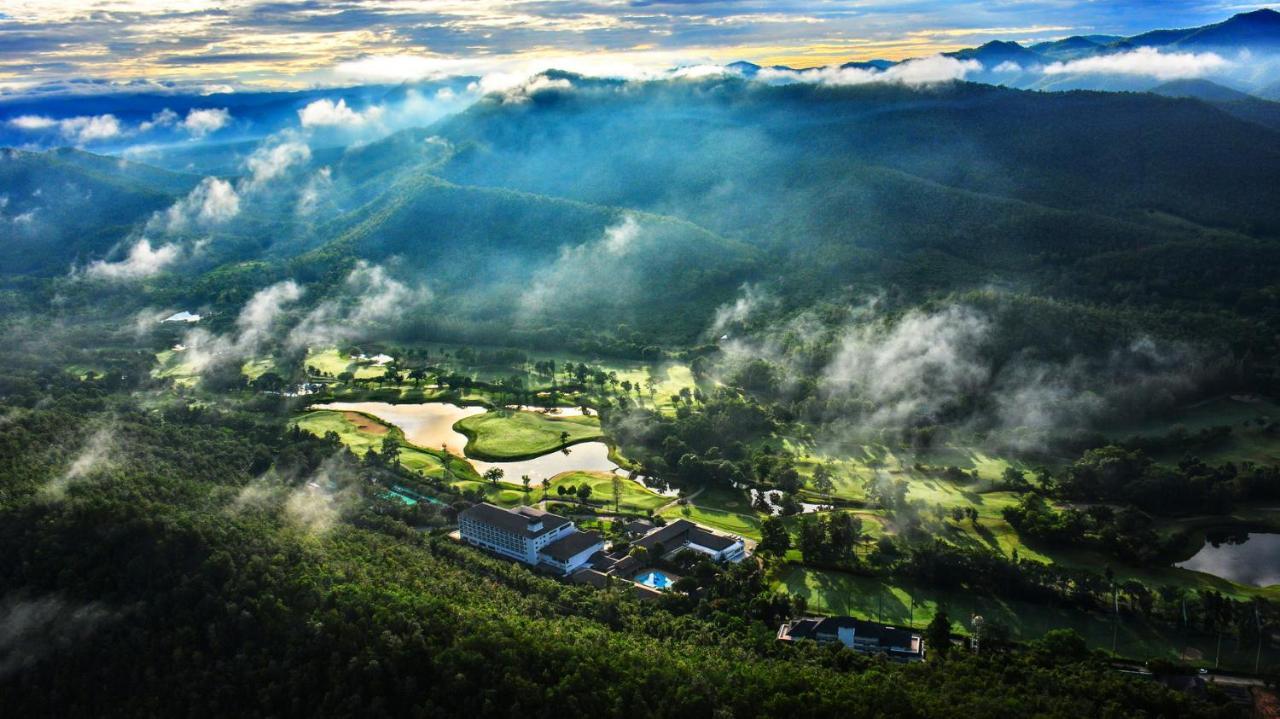 Alpine Golf Resort Chiang Mai Banhuajszajnua Kültér fotó