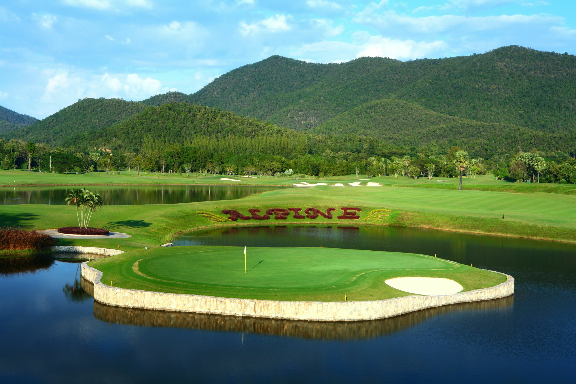 Alpine Golf Resort Chiang Mai Banhuajszajnua Kültér fotó